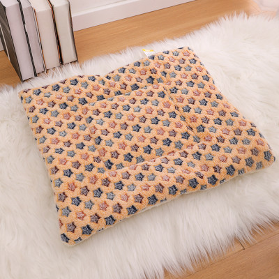 Лежак для домашнего животного для котов и собак Taotaopets 573301 Yellow Stars M (50*45 cm) Лежак для домашнего животного для котов и собак Taotaopets 573301 Yellow Stars M (50*45 cm)
