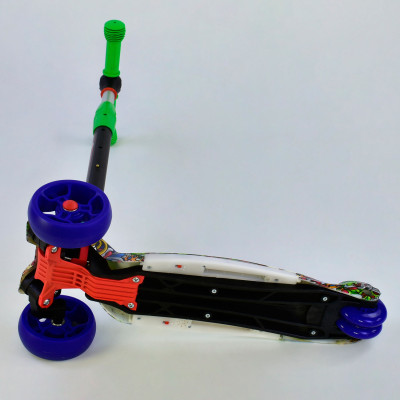 Самокат трехколесный Best Scooter со светом (al-55077 S) Самокат трехколесный Best Scooter со светом (al-55077 S)